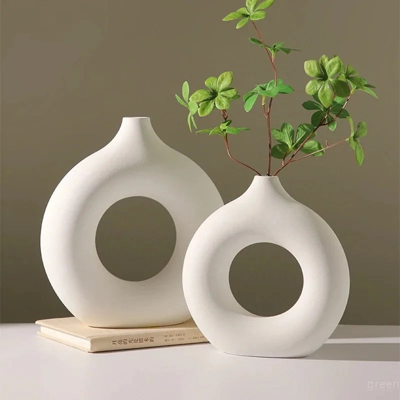 Vase Sculptural Incassable Style Européen