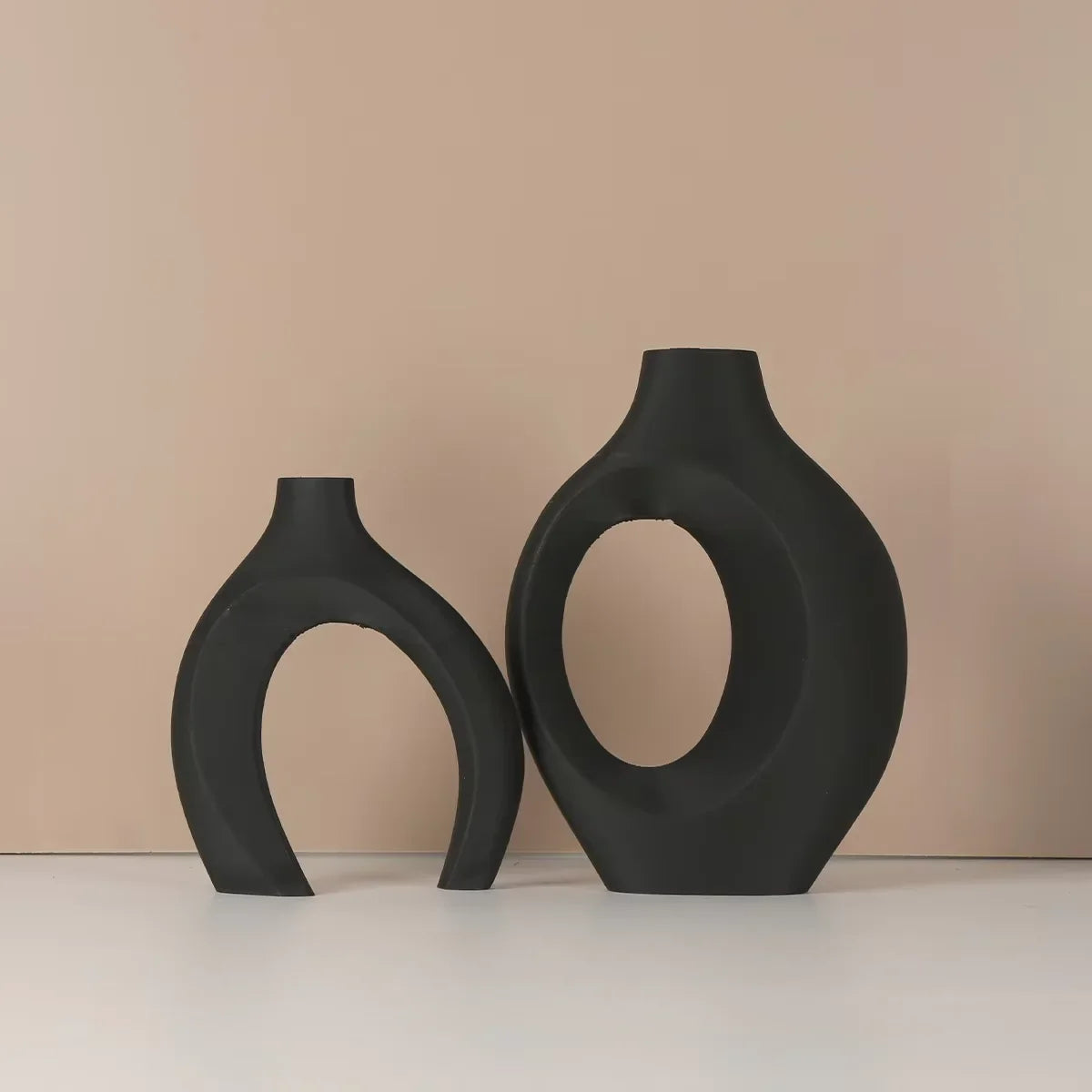 Duo de Vases Sculpturaux Contemporains