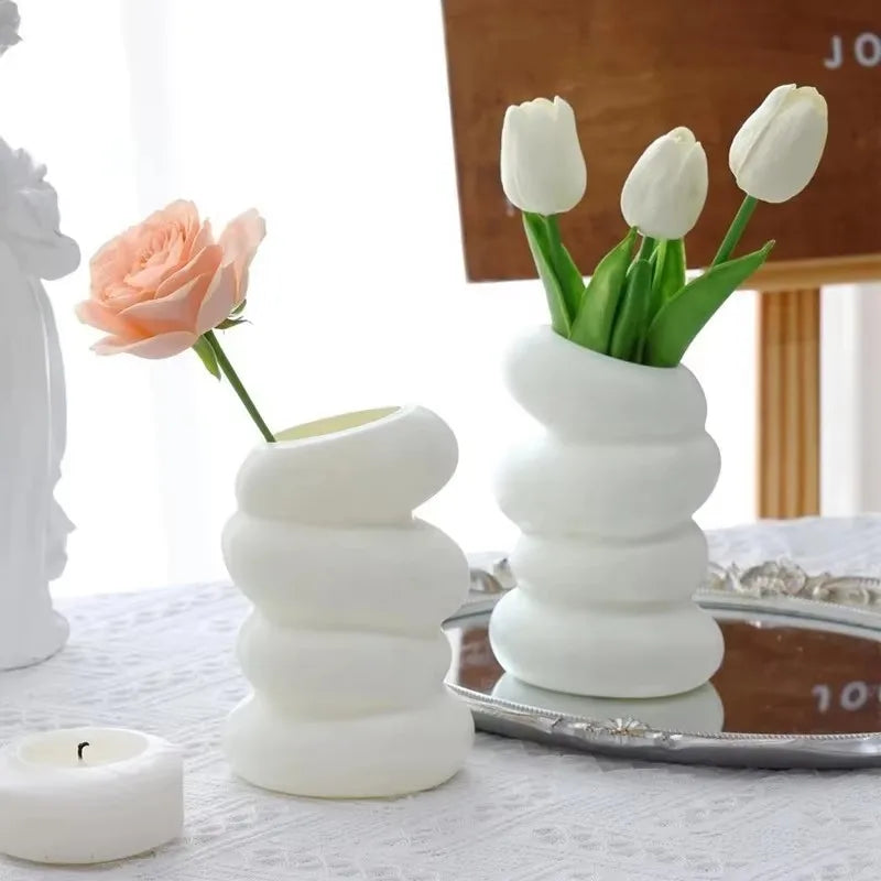 Vase Soliflore Moderne en Résine