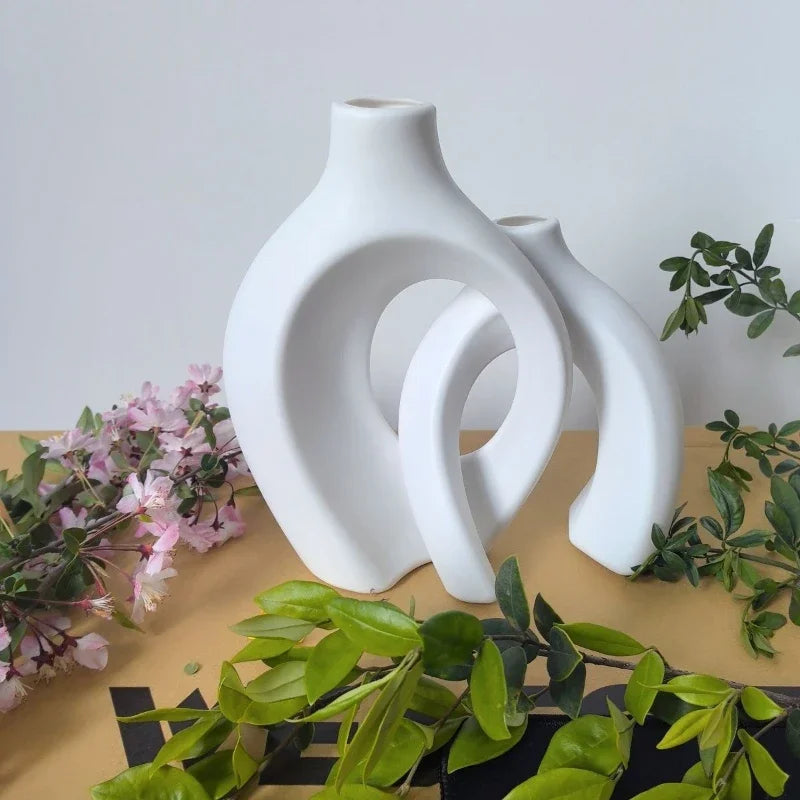 Duo de Vases Sculpturaux Contemporains