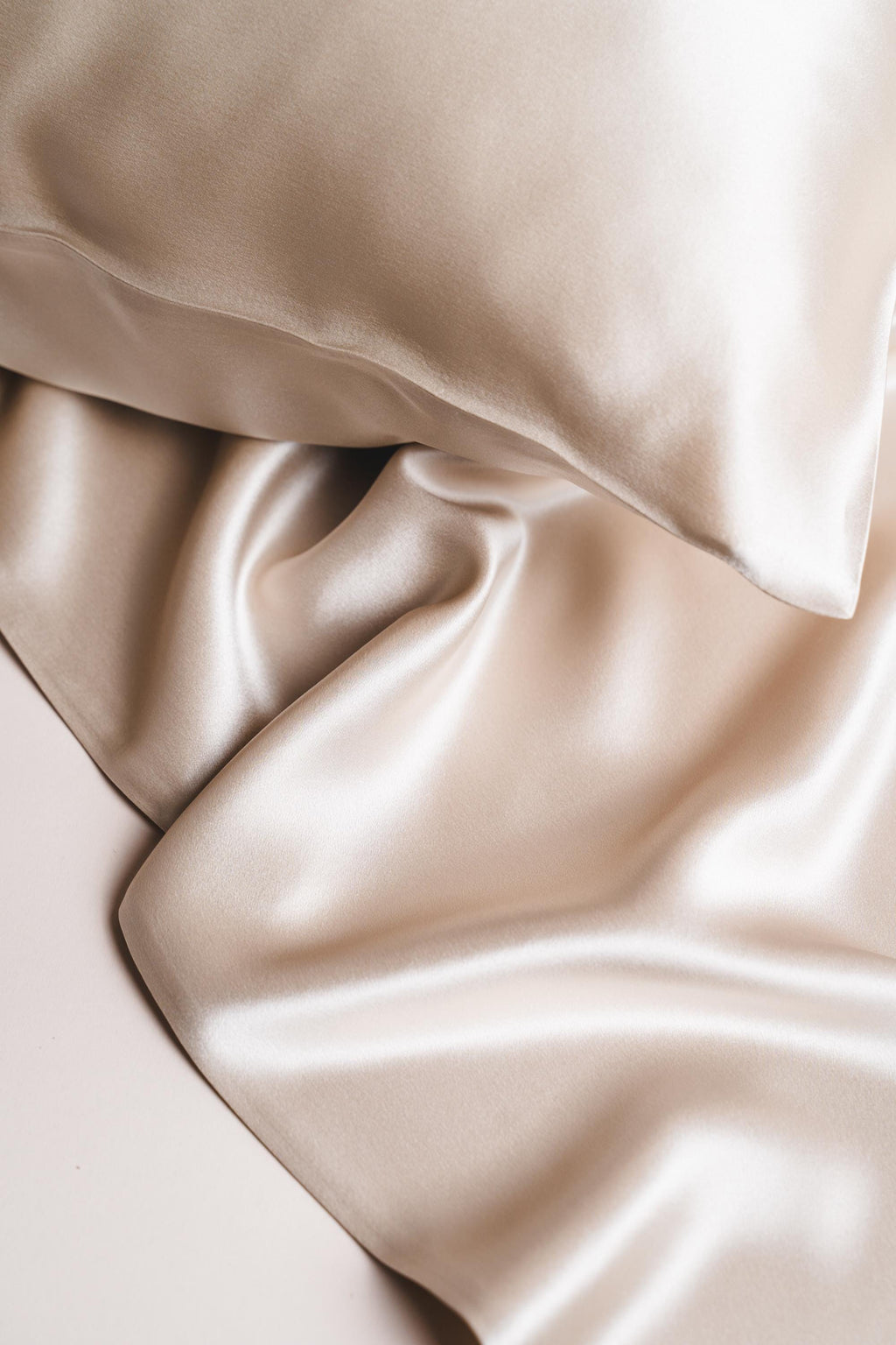 Luxury 100% Mulberry Silk Pillowcase - Beige - 22 Momme, Ultra Soft & Cooling - Made in Hangzhou, China